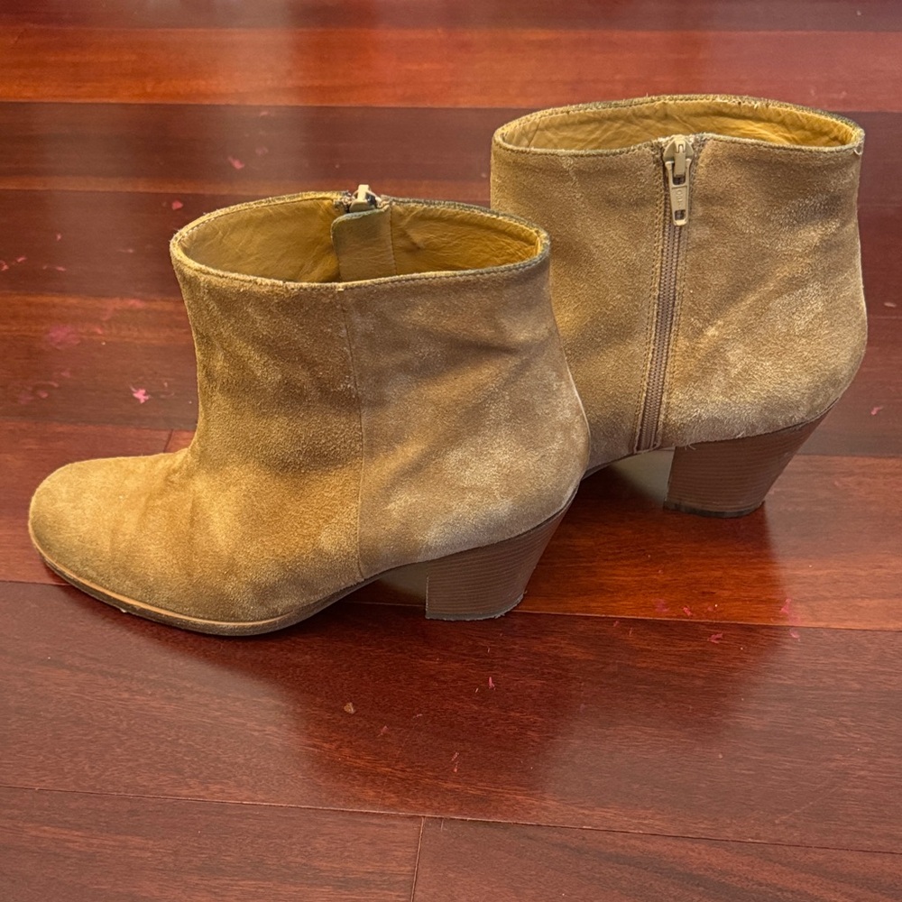 Saks Fifth Avenue Light Brown Suede Booties Italy size 37 / US size 7